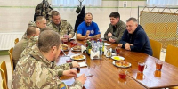 Губернатор Игорь Кобзев встретился с жителями Иркутской области в зоне спецоперации - ИА Тайшет24
