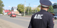 Тайшетские водители поздравили сотрудников Госавтоинспекции с праздником - ИА Тайшет24