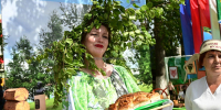 На площади Юбилейной в рамках празднования 100-летия Тайшетского района впервые прошла выставка муниципальных образований - Тайшетское городское поселение