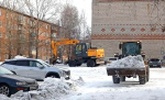 Лед не остановил технику. «Ресурс Групп» борется с последствиями оттепели во дворах